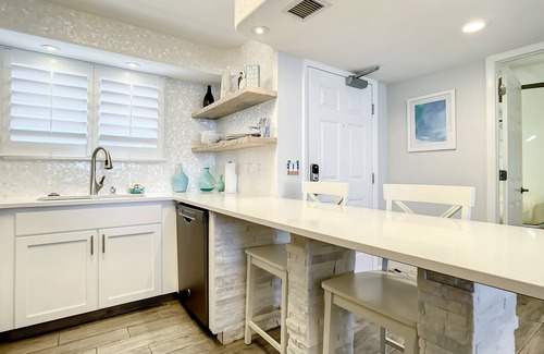 Horton Shores Condo | Beachfront Condo - OceanView, Pool & Steps to Flagler Ave