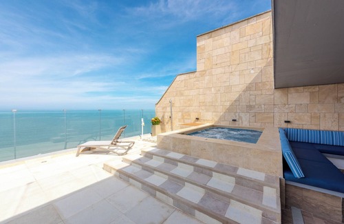 La Boquilla Apartment | Beachfront condo