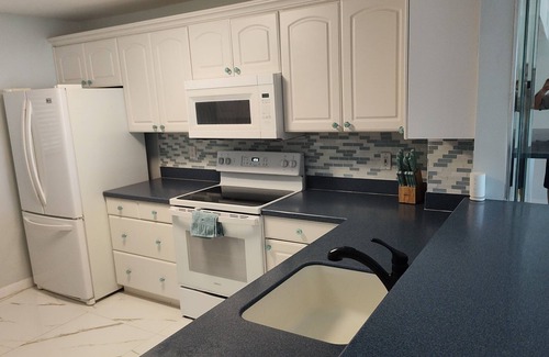Hutchinson Island South Condo | Beachfront condo in fabulous Jensen Beach