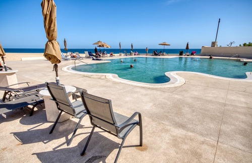 Marina Condo | Beachfront condo in Terrasol, 10 min walk to downtown Cabo