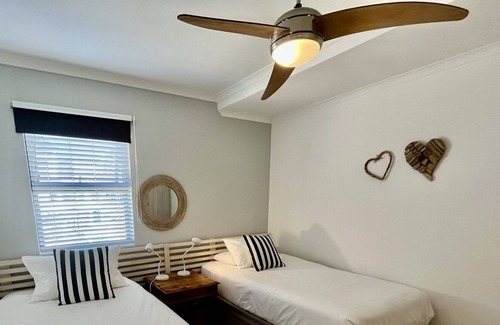 Big Bay Apartment | Beachfront Condo