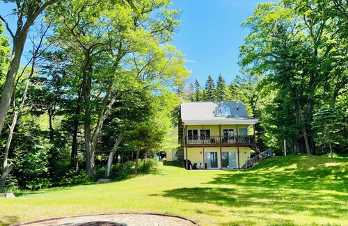 Good Hart Cottage | Beachfront Cottage along Lake Michigan Shores