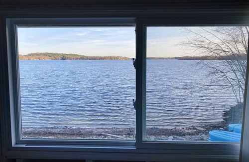 Tweed Cottage | Beachfront cottage on Stoco Lake Tweed
