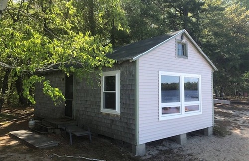 Standish Villa | Beachfront Cottage on Sebago Lake