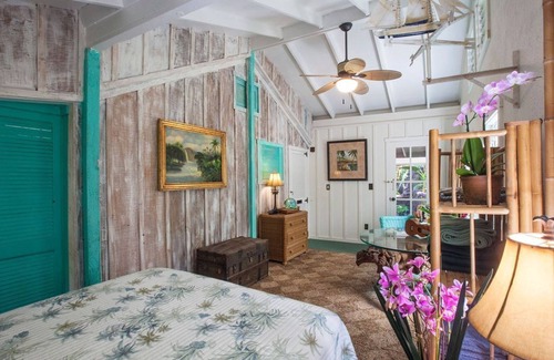 Kilauea Cottage | Beachfront Cottage TVNC#1361