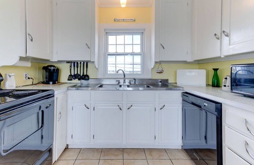 Jerusalem House | Beachfront Cottage Sand Hill Cove Road