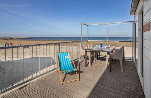 Kamperland House | Beachfront Escape w/Pets
