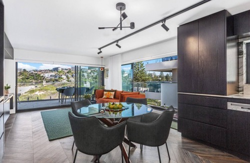 Freshwater Apartment | Beachfront Executive Luxury at Freshwater