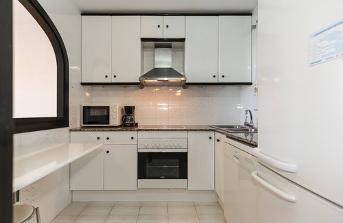 Miami Platja Apartment | Beachfront Family Holiday with sea views · UHC LOS FLAMENCOS 013