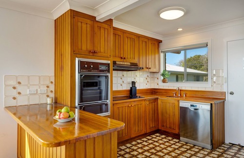 Eurobodalla Shire Council House | Beachfront family home