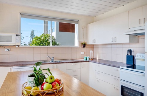 Eurobodalla Shire Council House | Beachfront family home