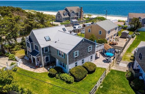 Bass River House | 🌊 BEACHFRONT FAMILY HOME STEPS TO THE OCEAN!