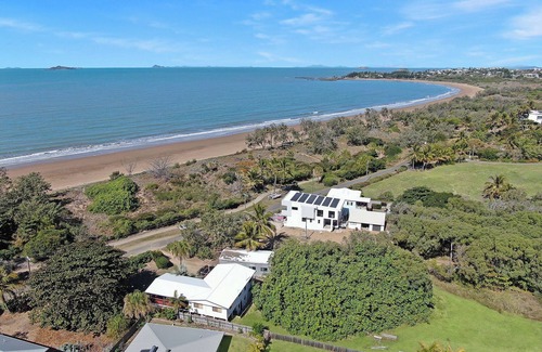 Emu Park House | Beachfront Fisherman's