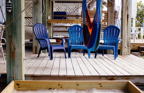 Palm Island House | Beachfront Get Away Perfect for Couples