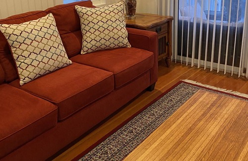 Westbrook Center Cottage | Beachfront Getaway on the Long Island Sound