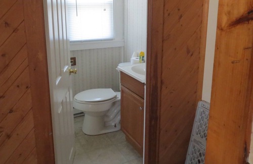 Westbrook Center Cottage | Beachfront Getaway on the Long Island Sound