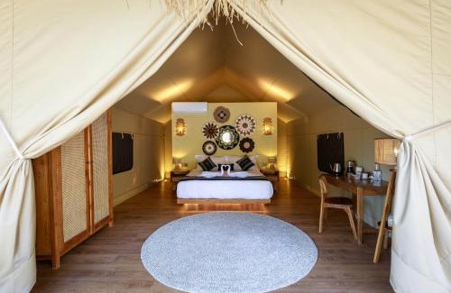 Tianyar Hotel | Beachfront Glamping - Escape in Nature