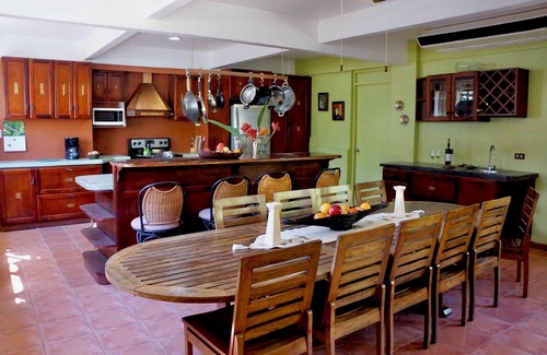 Esterillos Oeste House | BEACHFRONT HAVEN OFFERS JOYFUL ONE OF A KIND HOLIDAY JUST STEPS FROM THE OCEAN