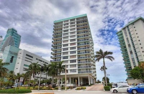 Hollywood South Central Beach Condo | Beachfront, Hollywood Beach Available NOW