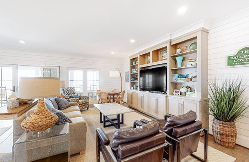 Edisto Island House | Beachfront Home Features Free WiFi, Private Pool, Patio, & Private Washer/Dryer