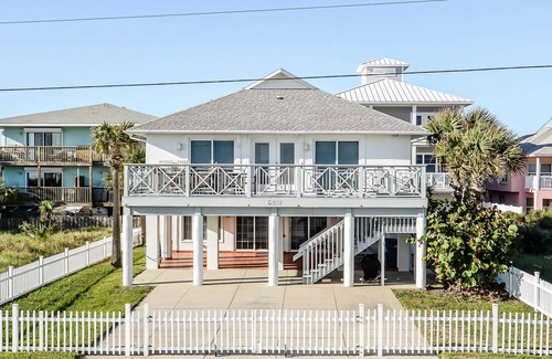New Smyrna Beach House | Beachfront home with large deck, perfect for families! - 6492 S. Atlantic