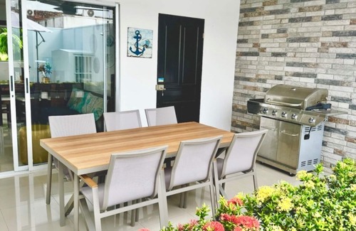 Bejuco House | Beachfront house in condominium in Playa Bejuco