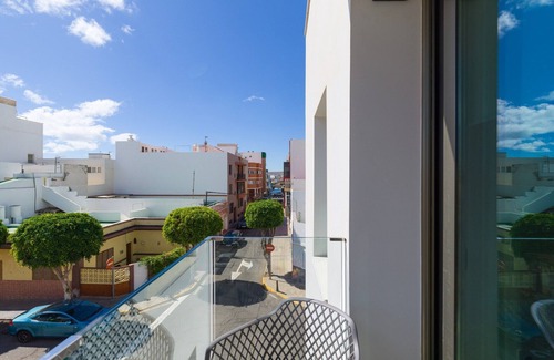 Melenara House | Beachfront House in Telde near Playa Melenara
