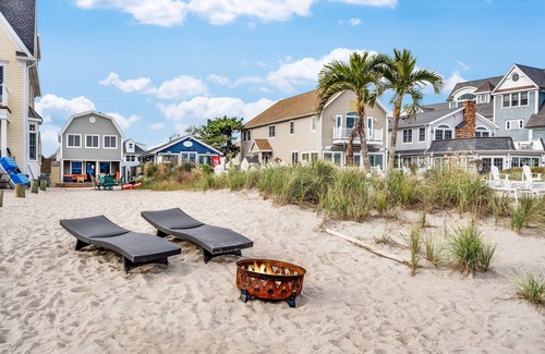 Milford House | Beachfront house on Long Island Sound