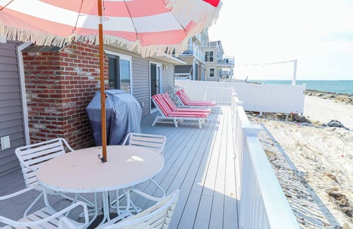 Southend House | Beachfront Island Home