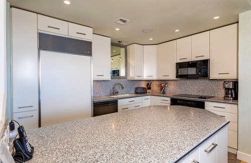 Wailea Condo | Beachfront Living - Makena Surf E-202 - Mesmerizing Views & Tropical Landscapes
