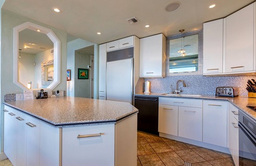 Wailea Condo | Beachfront Living - Makena Surf E-202 - Mesmerizing Views & Tropical Landscapes