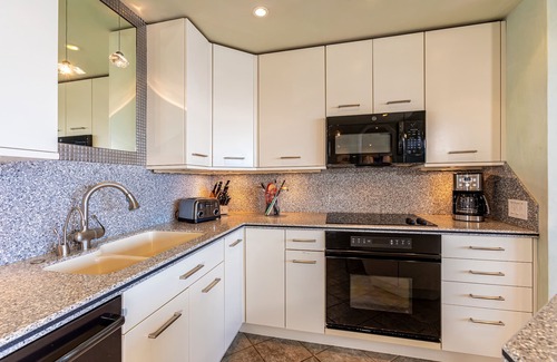 Wailea Condo | Beachfront Living - Makena Surf E-202 - Mesmerizing Views & Tropical Landscapes