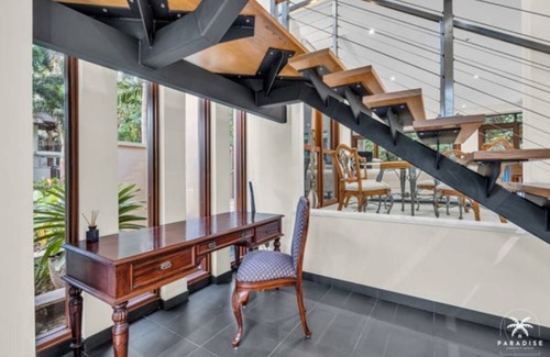 Palm Cove Villa | Beachfront Luxurious 3 bedroom Villa Palm Cove.
