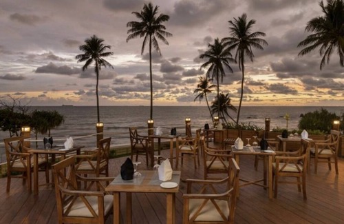 Galle Condo | Beachfront Luxury, 3BR Duplex, Views, Pool, Dining & Steps to Sand, Galle,