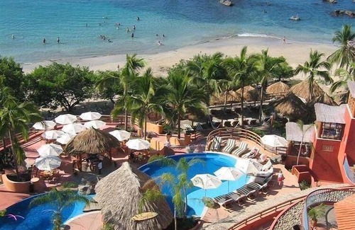 Ixtapa - Zihuatanejo Villa | Beachfront Luxury 3BR Villa, Playa La Ropa - Zihuatanejo