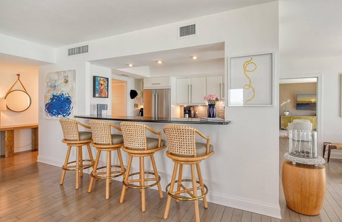 Longboat Key Condo | Beachfront Luxury with Spectacular Views