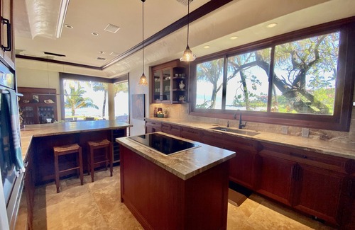 Wailea House | Beachfront Maui Home - 4 bedroom 3 Bath