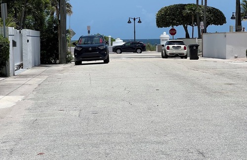 Birch Park Finger Streets House | BEACHFRONT, MONTHLY RENTAL OR YEARLY RENTAL POSSIBLE