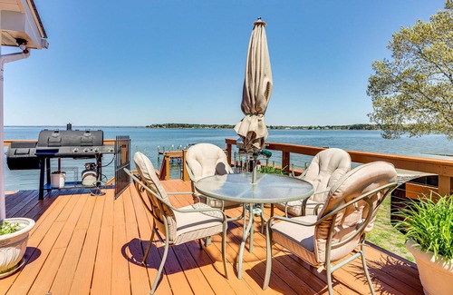 Mount Holly House | Beachfront Montross Home Rental w/ Boat Dock!