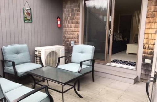 Hyannis House | Beachfront multi-level townhouse with all conveniences in Hyannis
