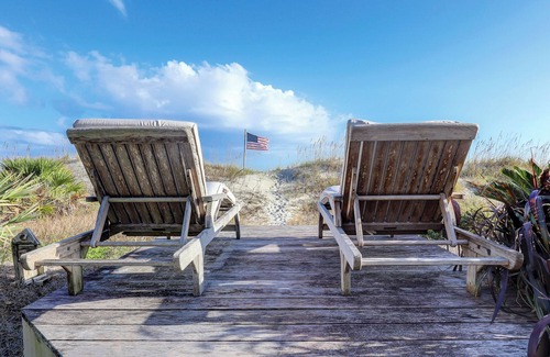 Beach Lagoon House | Beachfront Ocean Dream on the Sand