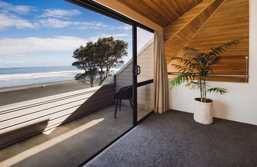 Oakura House | Beachfront Oakura Home with Stunning Views