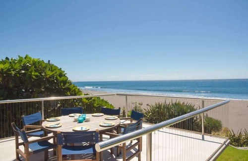 Oakura House | Beachfront Oakura Home with Stunning Views