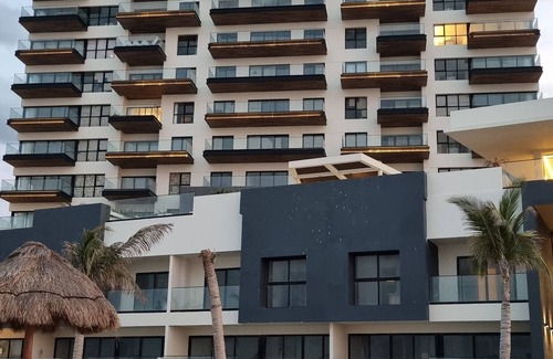 Yucatan Peninsula Apartment | Beachfront Oceanview Luxury Apartment (sleeps up to 8) Yucalpeten Resort Marina.