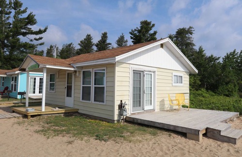 Oscoda Resort | Beachfront on Lake Huron!!