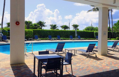 North Beach Condo | Beachfront Panoramic Ocean Views 2Bed 2Bath