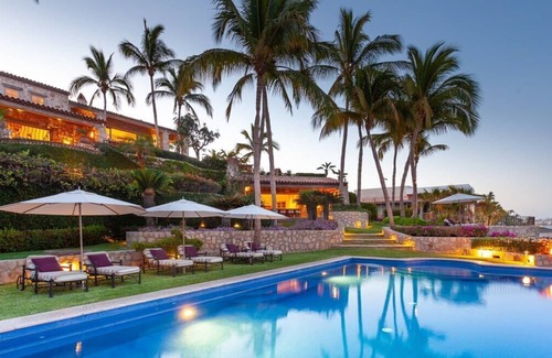 Palmilla Villa | Beachfront Paradise! Please see instructions below prior to booking!