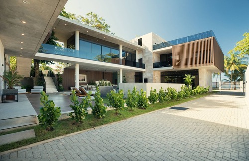 Jaco Villa | Beachfront Paradise centrally located to all things Jaco.