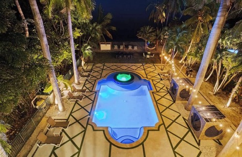 Lower Matecumbe Key House | BeachFront Paradise/By The Glam Homes