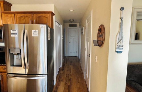 Sylvan Beach House | Beachfront Peaceful 4 bedroom House at Sylvan Beach. Family Friendly Sleeps 10!